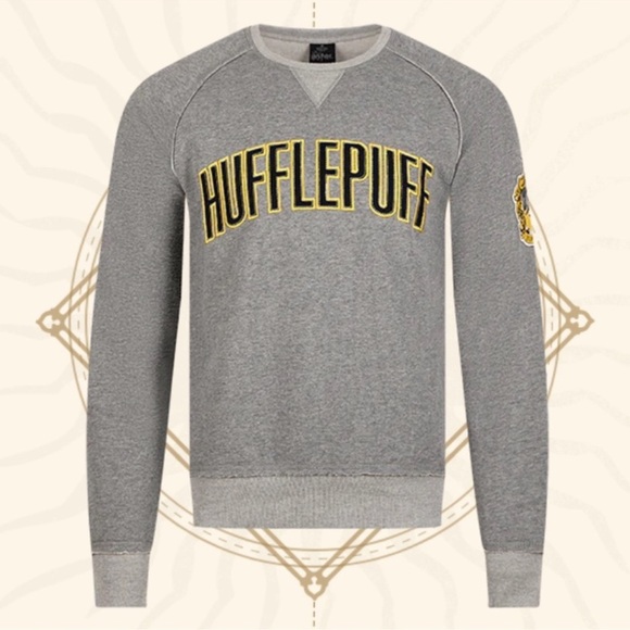 Harry Potter Wizarding World Universal Studios Hufflepuff Sweatshirt Size Small - Picture 1 of 11